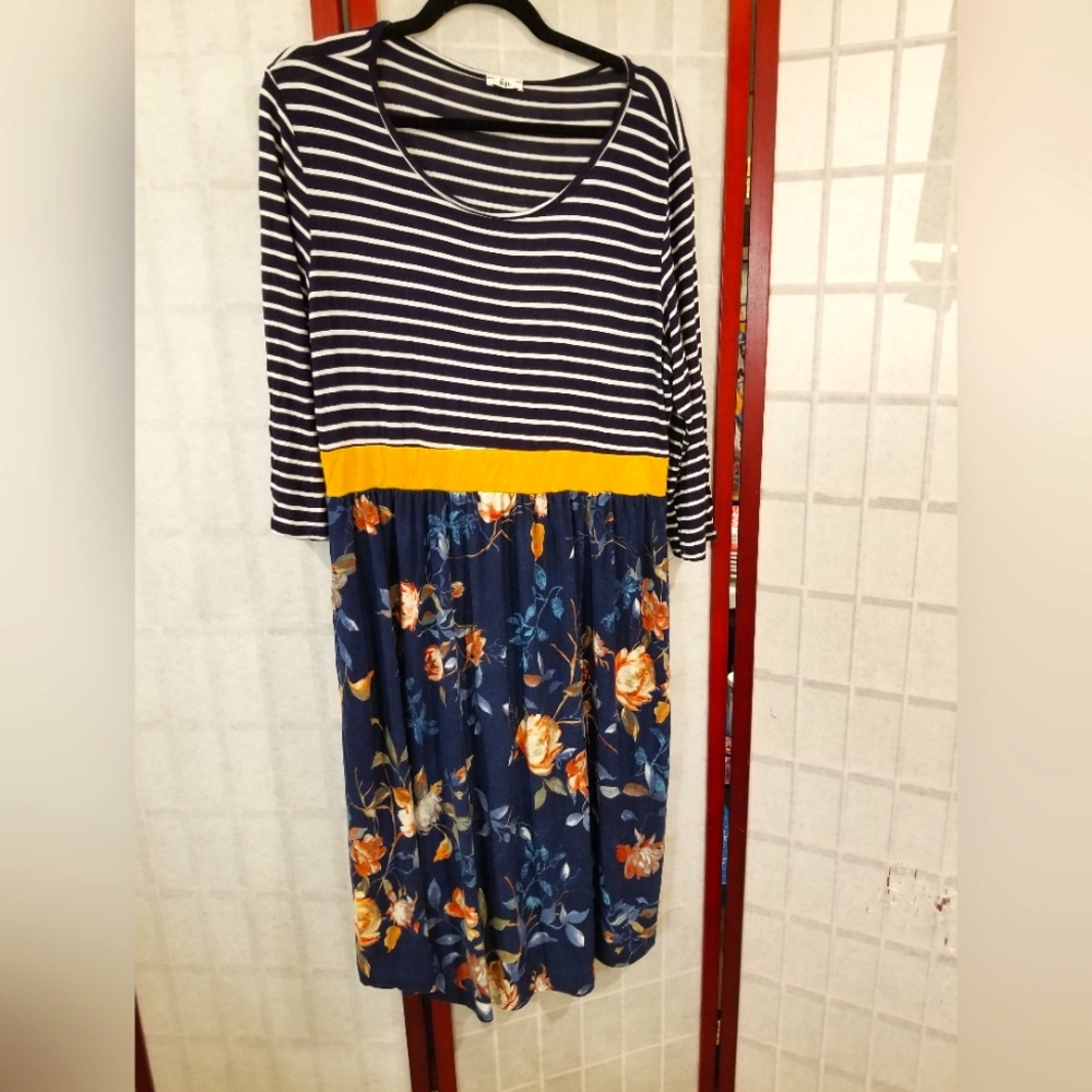 Mixed Pattern Dress Navy/White Stripes + Floral Print. Size 3X by Égs